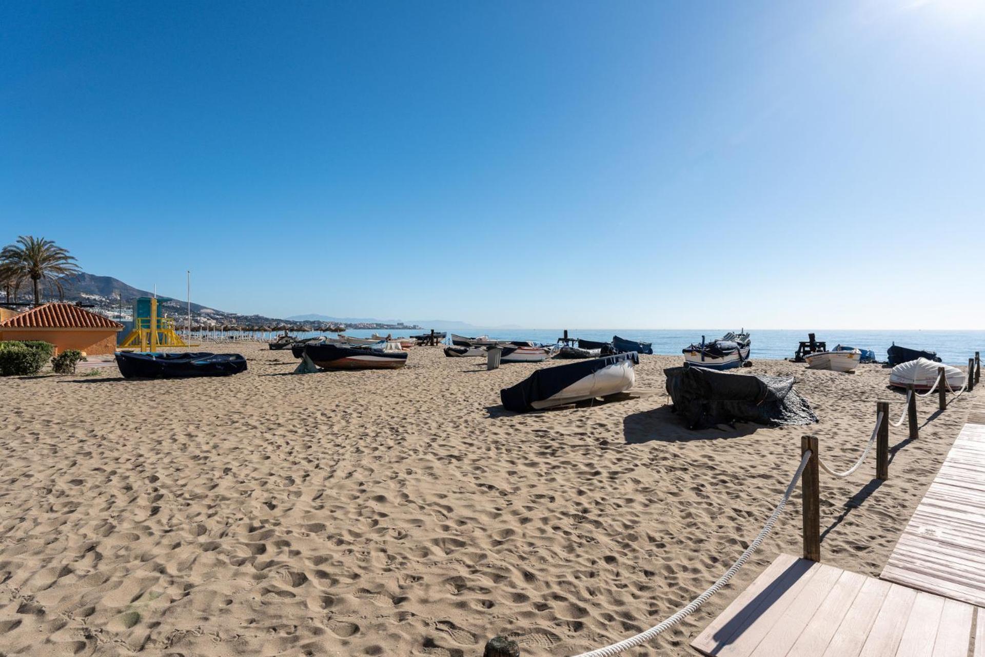 Malagasuite Fuengirola Beach & Sun מראה חיצוני תמונה