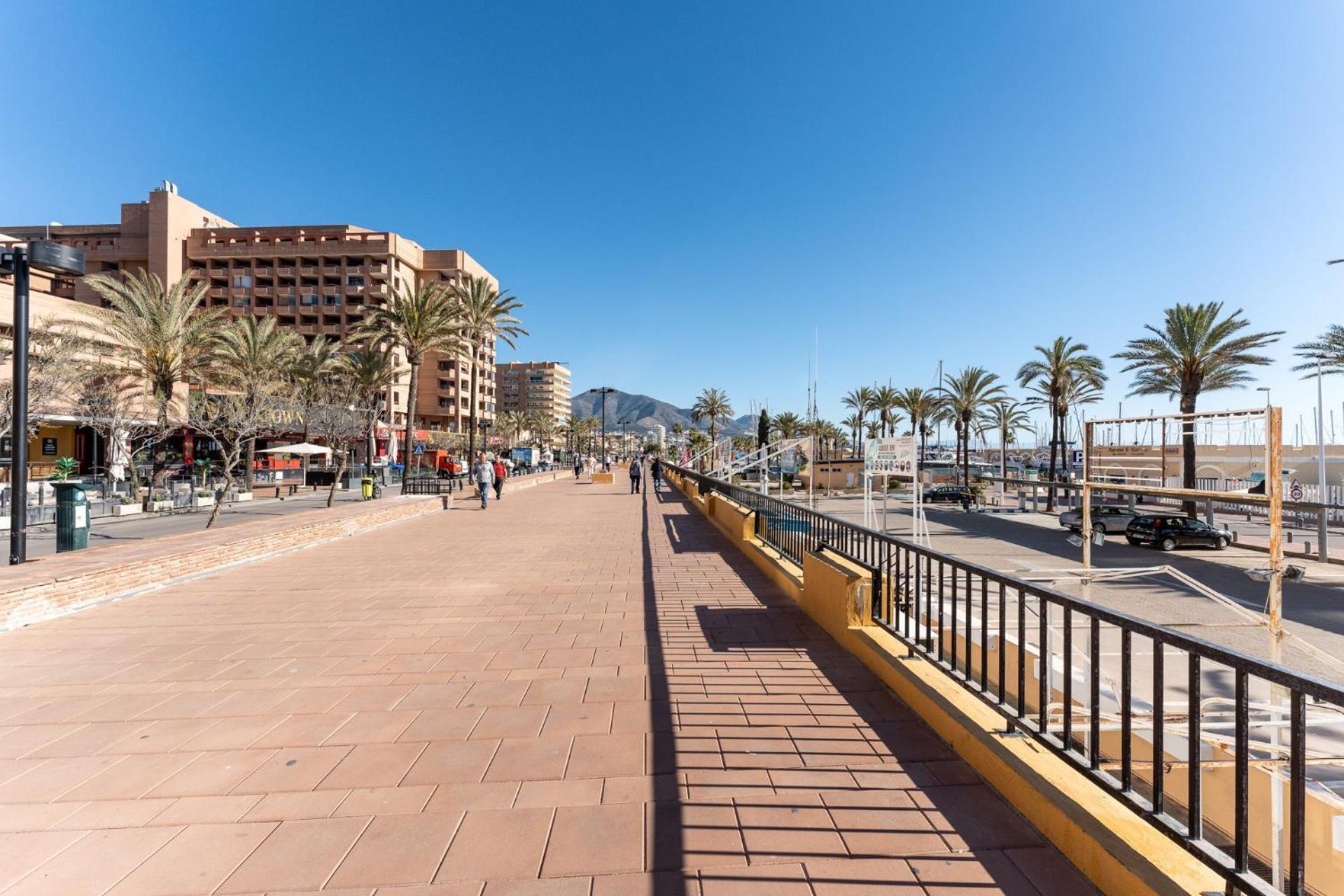Malagasuite Fuengirola Beach & Sun מראה חיצוני תמונה