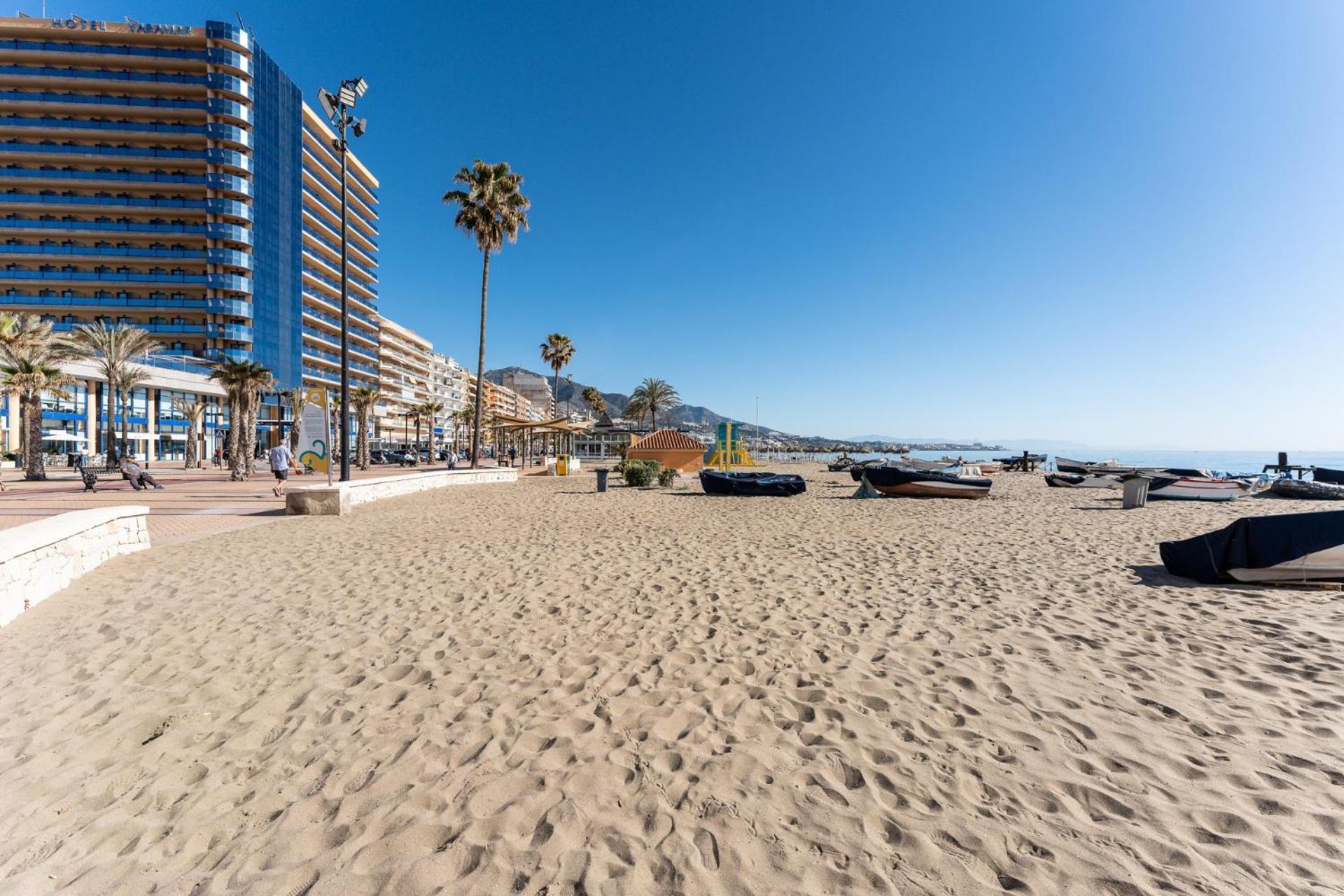 Malagasuite Fuengirola Beach & Sun מראה חיצוני תמונה